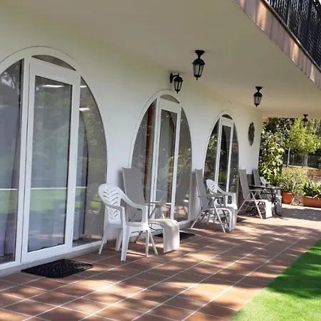 Sea-view Cozy Aptm W Garden Pool & Trampoline For Kids! Appartement