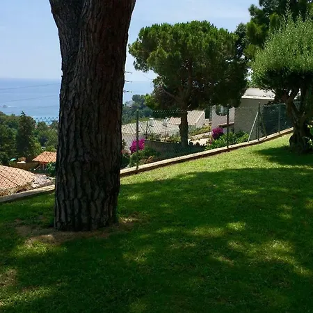Sea-view Cozy Aptm W Garden Pool & Trampoline For Kids! Appartement